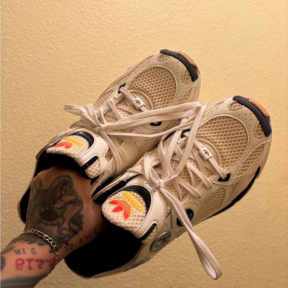 Adidas Cream and Black Athletic Shoes - Picture 2 of 8